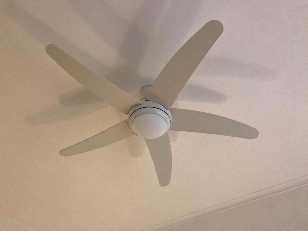 Questa casa non è un albergo CIU-ATR 9390-9 Roma Esterno foto