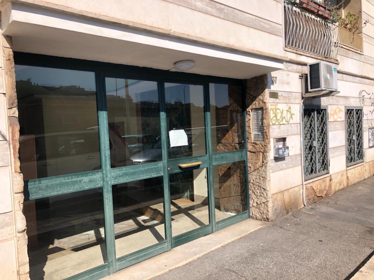 Questa casa non è un albergo CIU-ATR 9390-9 Roma Esterno foto