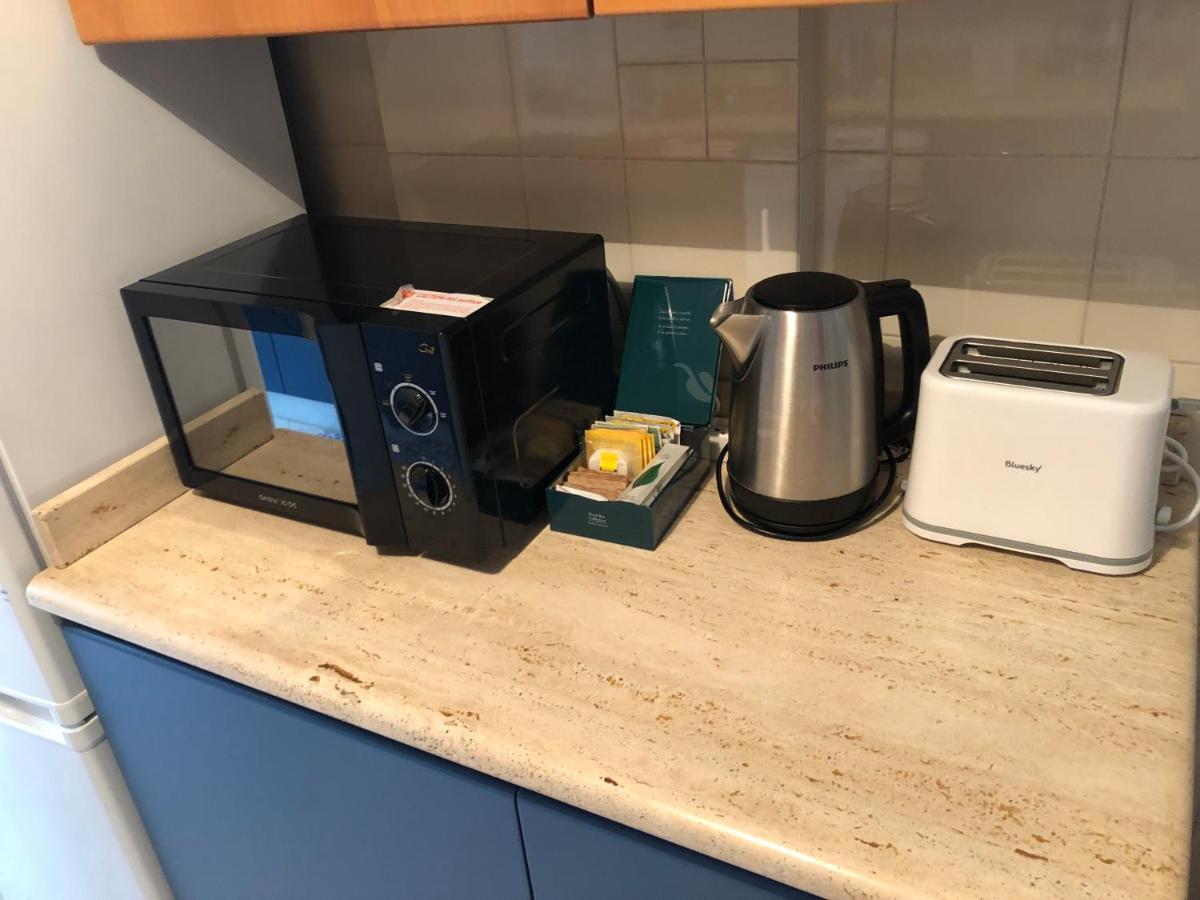 Questa casa non è un albergo CIU-ATR 9390-9 Roma Esterno foto